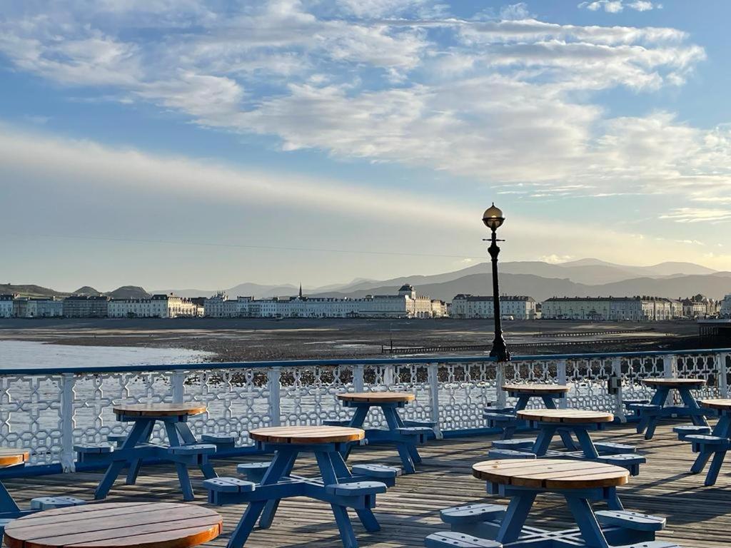 Glan Y Mor Hotel (Adults Only) Llandudno Ngoại thất bức ảnh